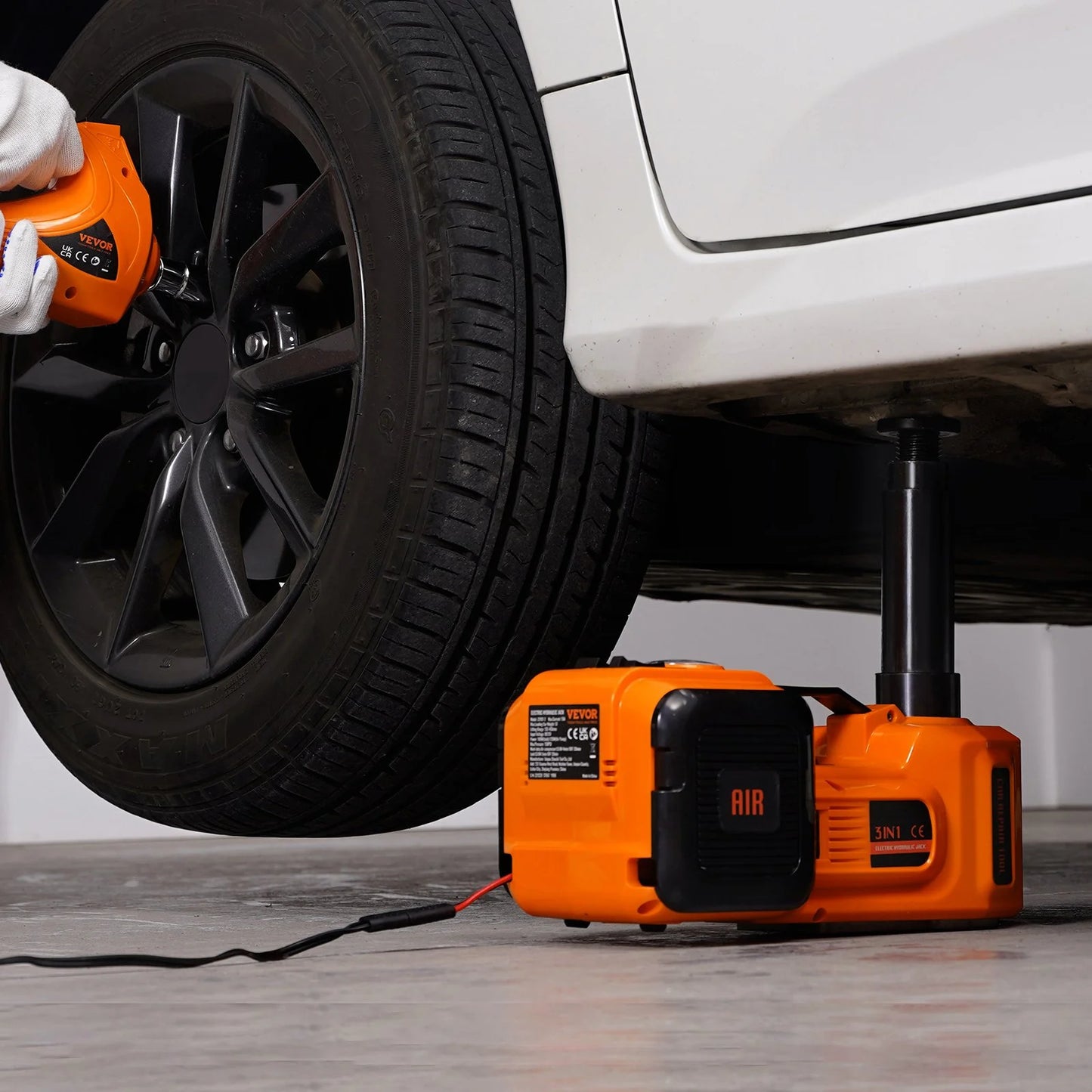 Cric Électrique 5 Tonnes 12V – Kit d’Urgence Auto Complet